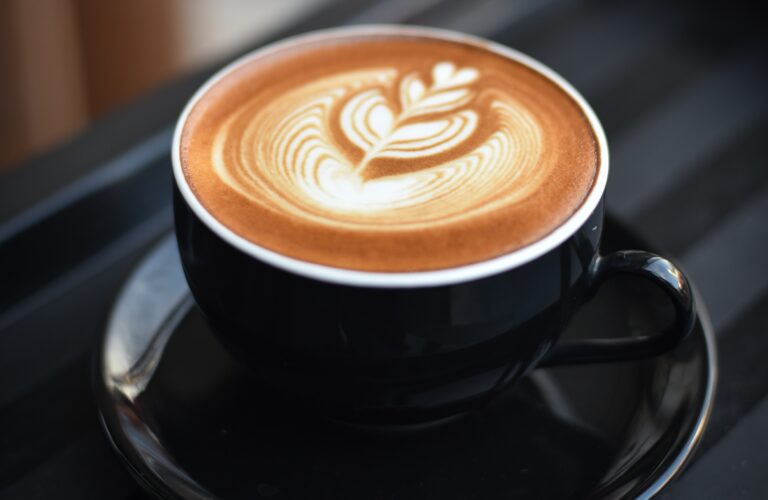 Café descafeinado ¿cómo se produce y cuál es su sabor